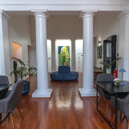 L' Hotellerie Easy Suites Palermo Exteriör bild